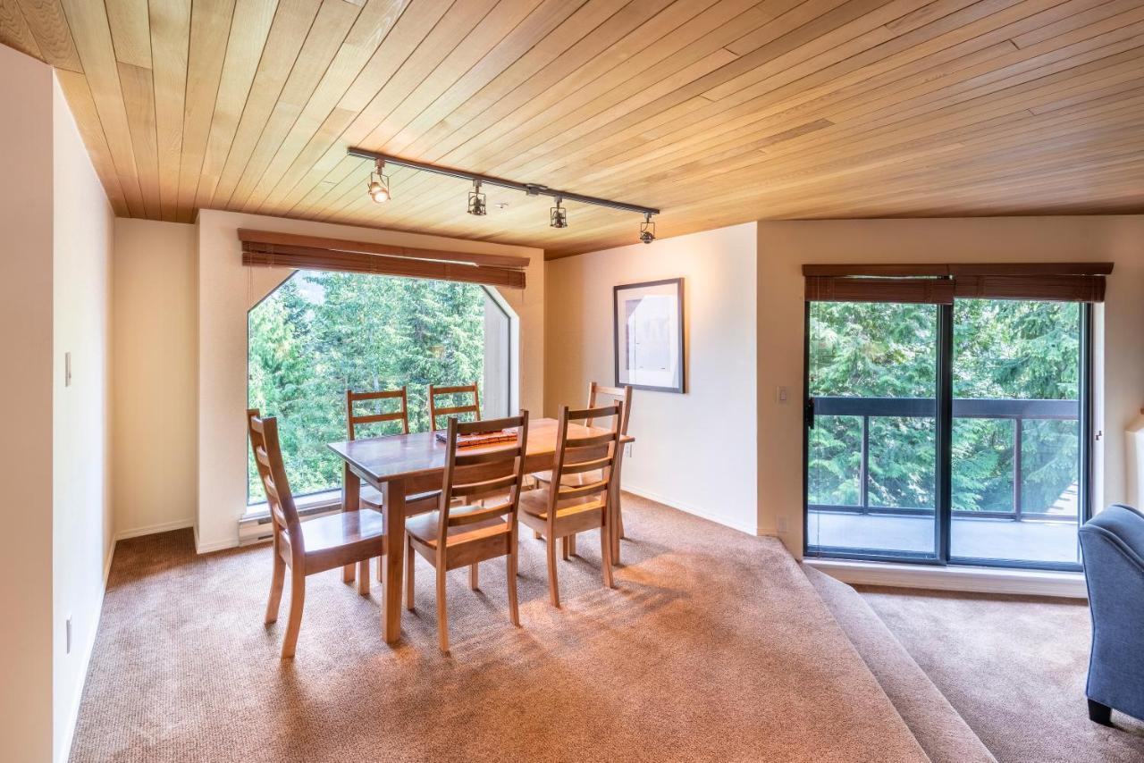 The Ironwood On Blueberry Hill Apartment Whistler Luaran gambar
