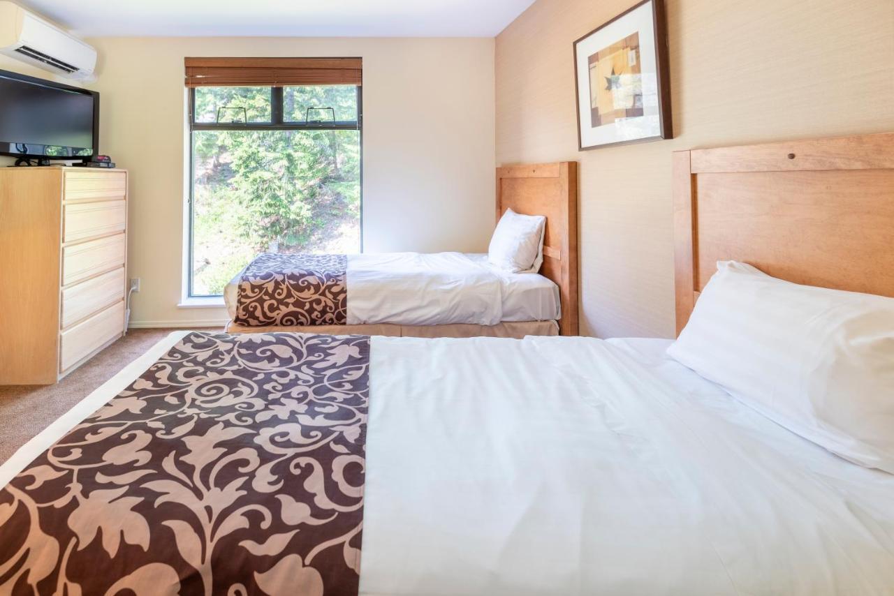 The Ironwood On Blueberry Hill Apartment Whistler Luaran gambar