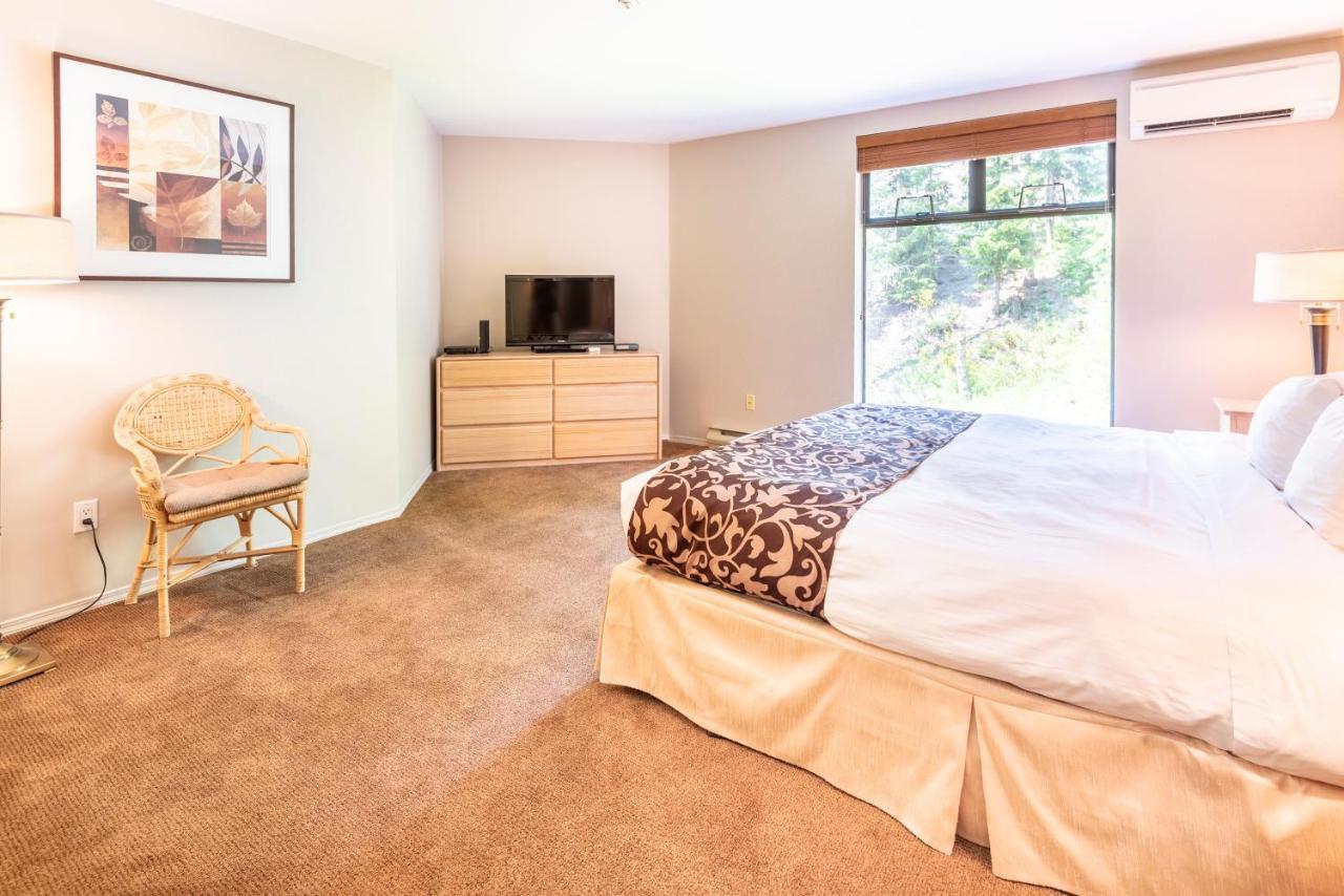 The Ironwood On Blueberry Hill Apartment Whistler Luaran gambar