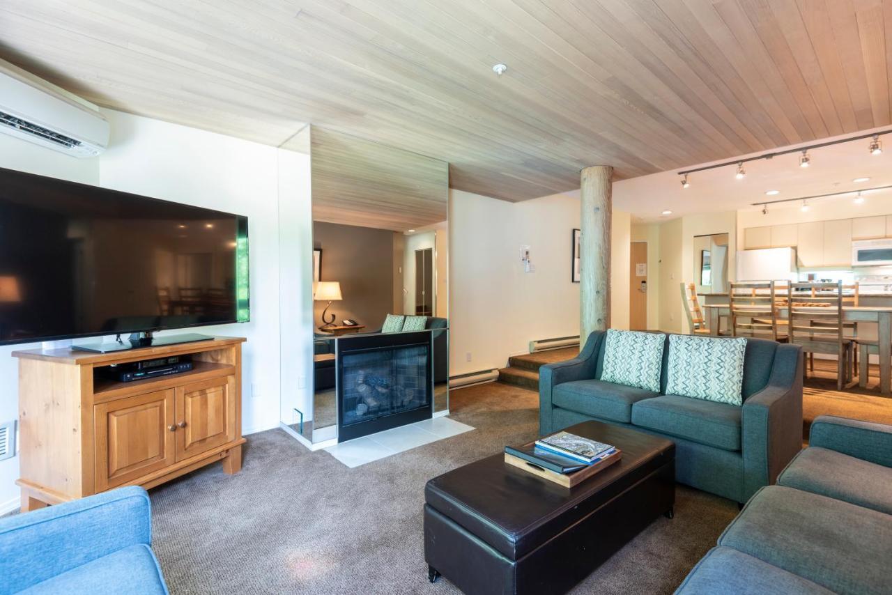 The Ironwood On Blueberry Hill Apartment Whistler Luaran gambar