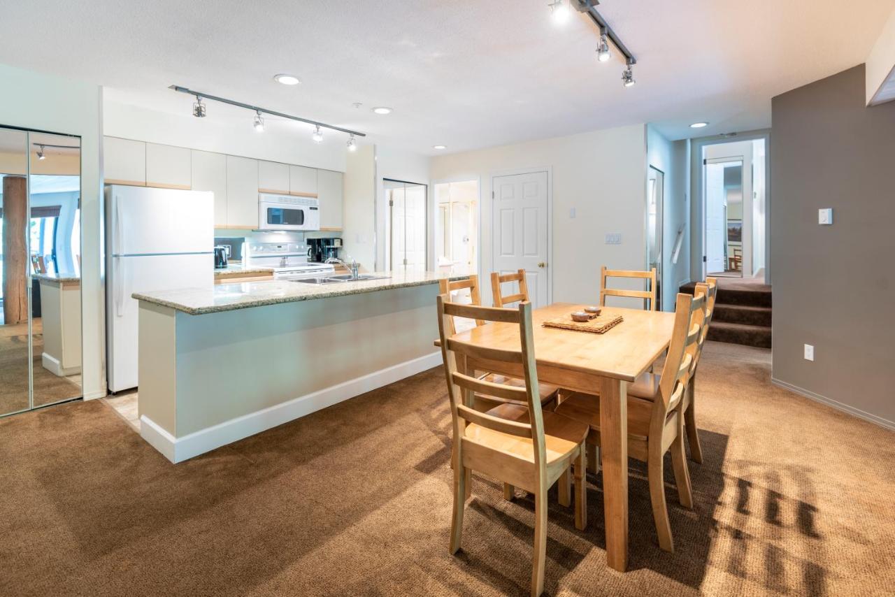 The Ironwood On Blueberry Hill Apartment Whistler Luaran gambar