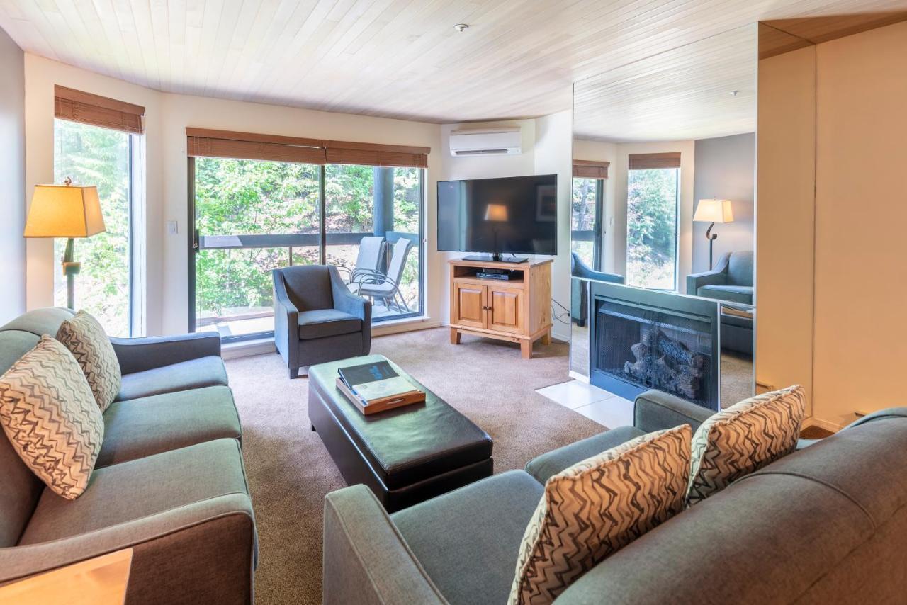 The Ironwood On Blueberry Hill Apartment Whistler Luaran gambar