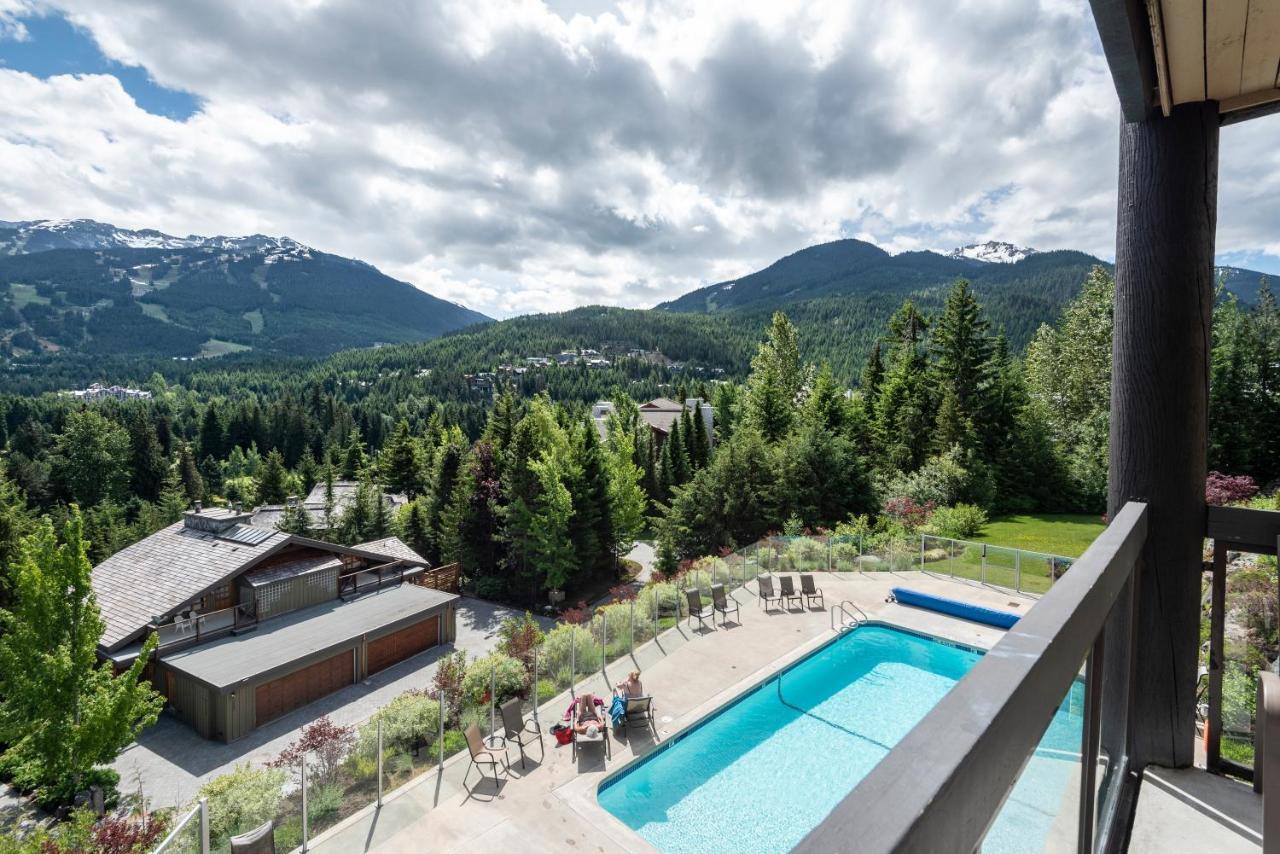 The Ironwood On Blueberry Hill Apartment Whistler Luaran gambar