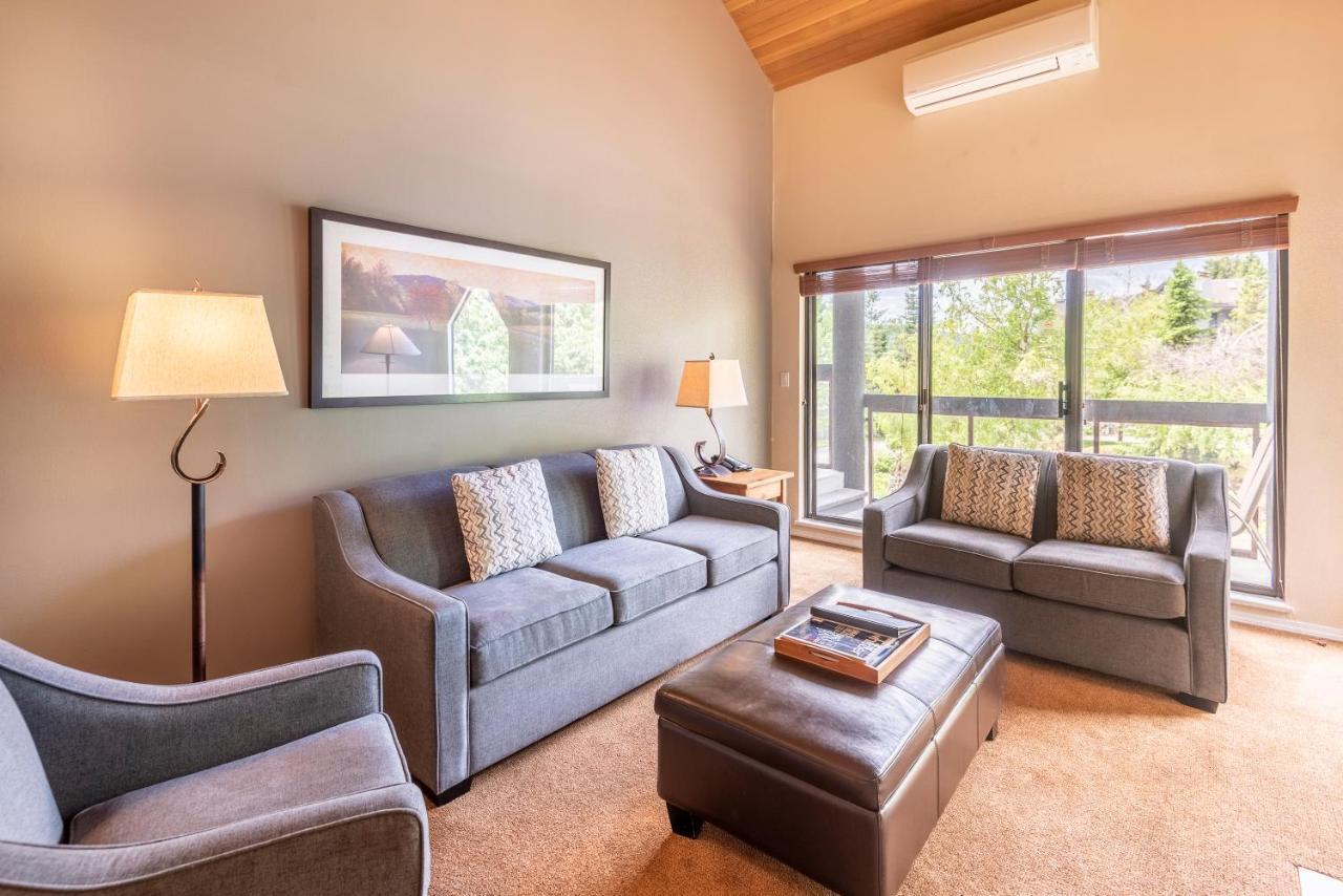The Ironwood On Blueberry Hill Apartment Whistler Luaran gambar