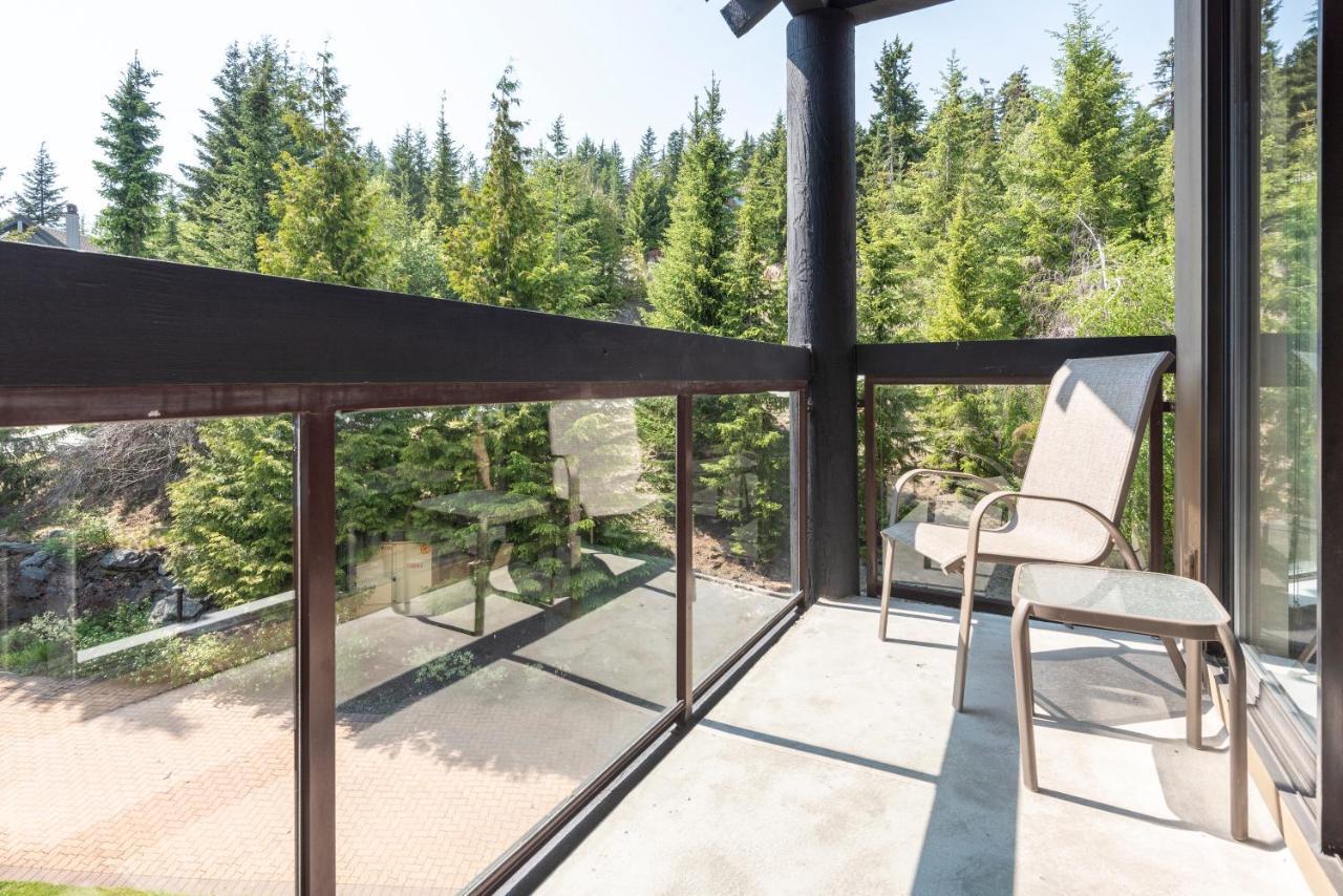 The Ironwood On Blueberry Hill Apartment Whistler Luaran gambar